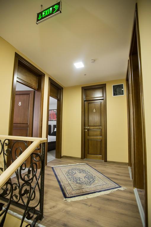 Heartland City B&B 图兹拉 外观 照片