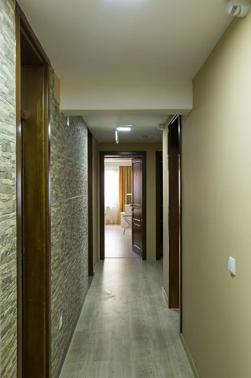 Heartland City B&B 图兹拉 外观 照片