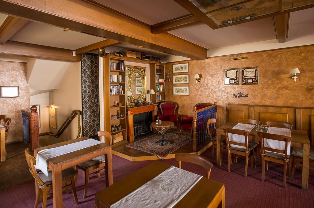 Heartland City B&B 图兹拉 外观 照片