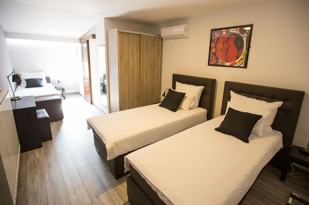 Heartland City B&B 图兹拉 外观 照片