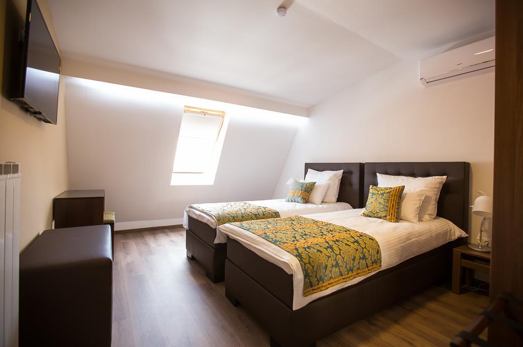 Heartland City B&B 图兹拉 外观 照片
