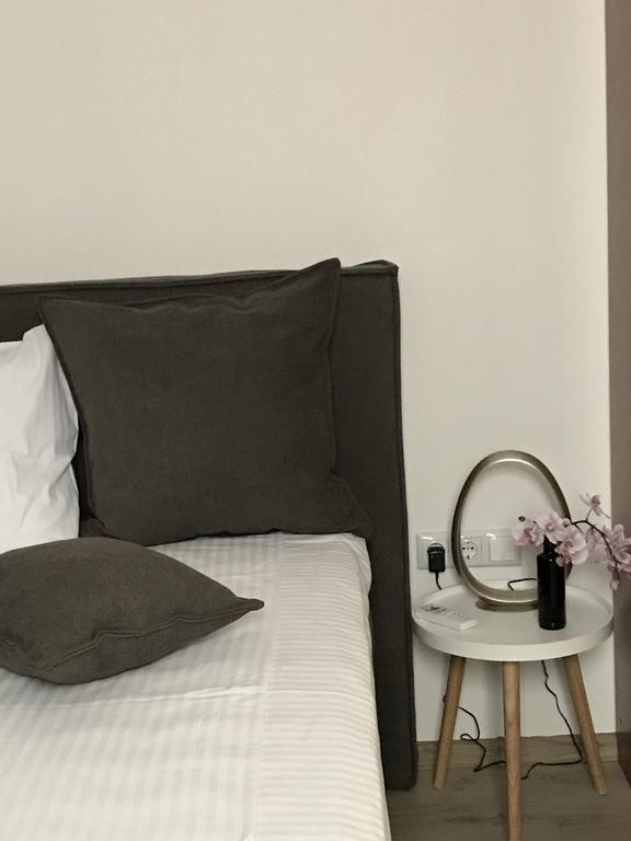 Heartland City B&B 图兹拉 外观 照片