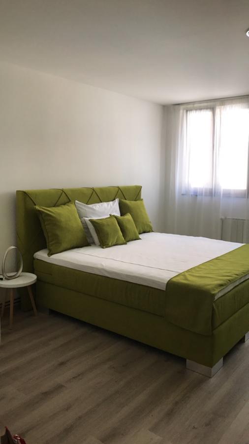 Heartland City B&B 图兹拉 外观 照片